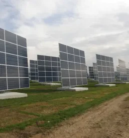Sončna elektrarna za podjetja in gospodinjstva