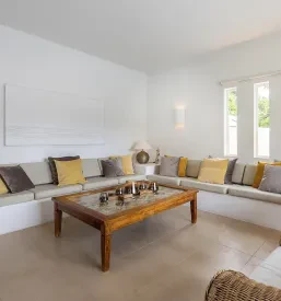 Rent a luxury vacation home in Spain