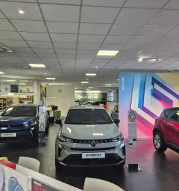 Poceni prodaja vozil Dacia Podravska
