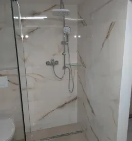 Ugodna adaptacija kopalnic Savinjska, Slovenija