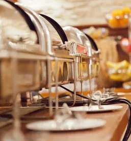 Catering ponudba iz mediteranske restavracije Ljubljana Center
