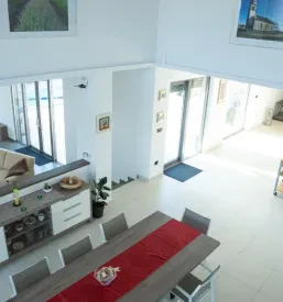 Günstige Villa zur Miete in Kras