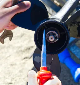 Servis in prodaja izvenkrmnih motorjev Slovenija