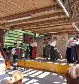 Folklorna organizacija Rakek