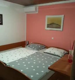 Best apartments and rooms near Podčetrtek castle