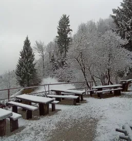 Prostor za zaključene družbe in praznovanja Idrija