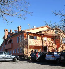 Ugoden prostor za zaključene družbe Kozina