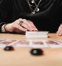 Abundance Tarot readings online