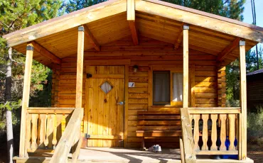 Lesena brunarica – od prijetne vikend hiše do prostora za shranjevanje